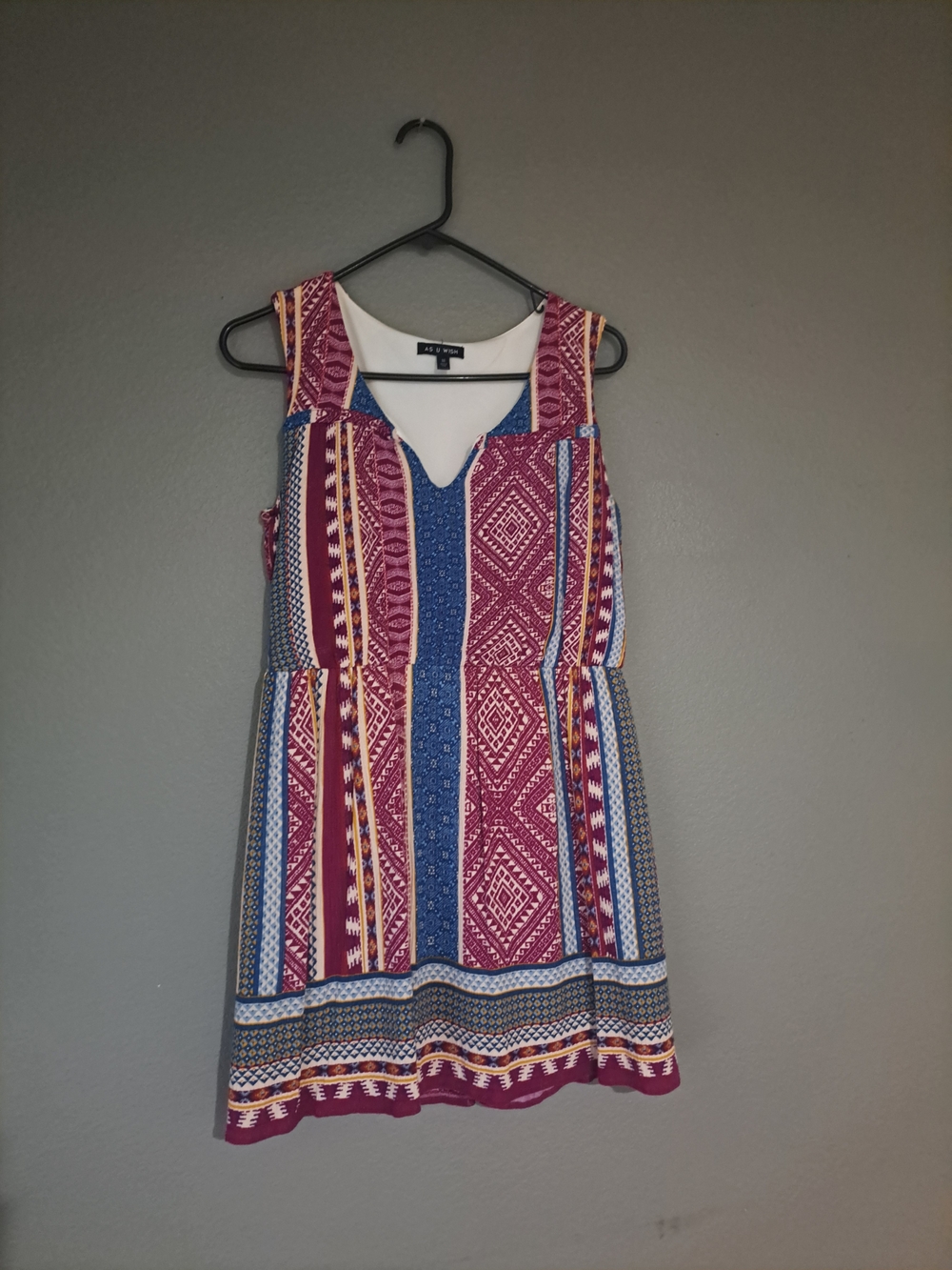Sleeveless Blue & Burgundy Geometrc Print Dress